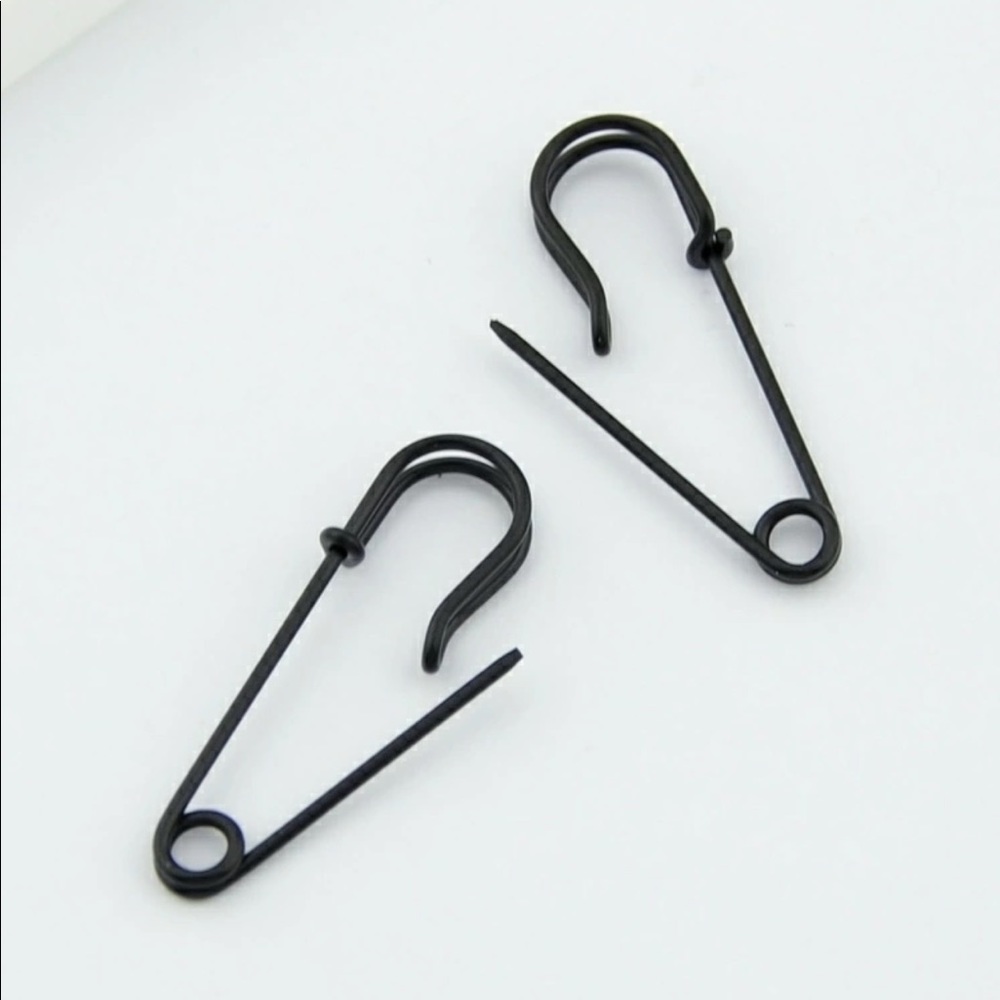 Black Simple Pin Earrings - Picture 4 of 4
